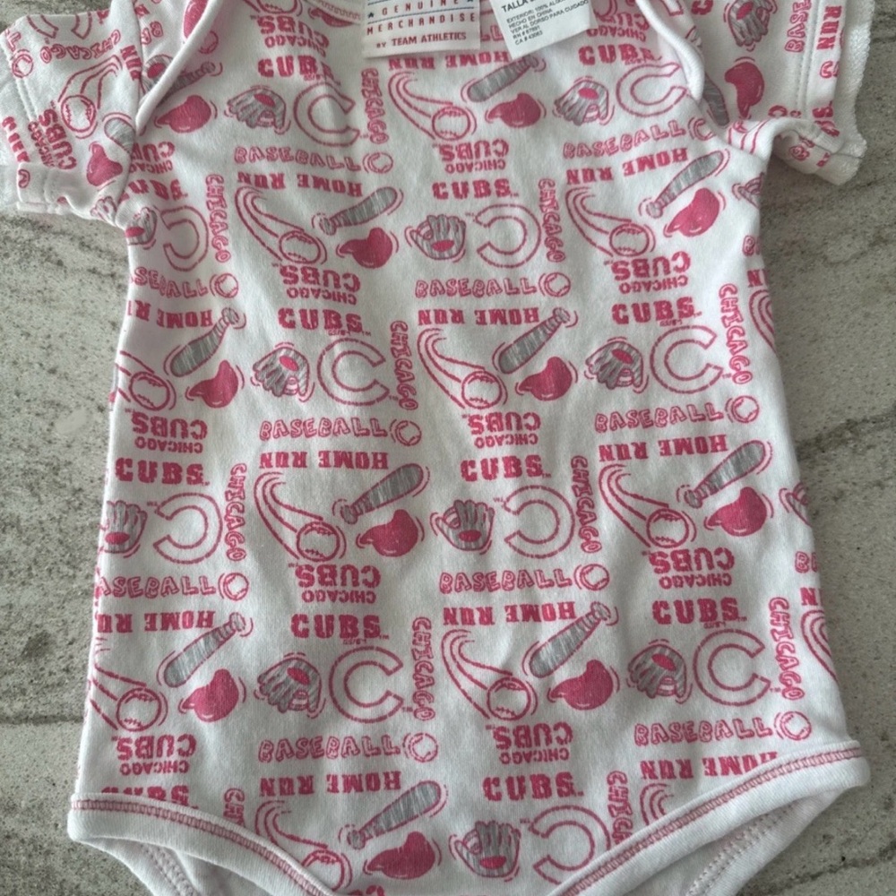 Genuine Merchandise Cubs Pink Patterned Bodysuit 3/6 Mo
